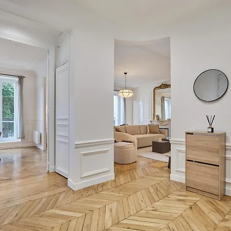 Yanoa - 4 A Madeleine