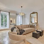 Yanoa - 4 A Madeleine Paris